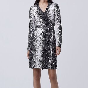 DVF new jeanne two wrap dress in stella black size 0.